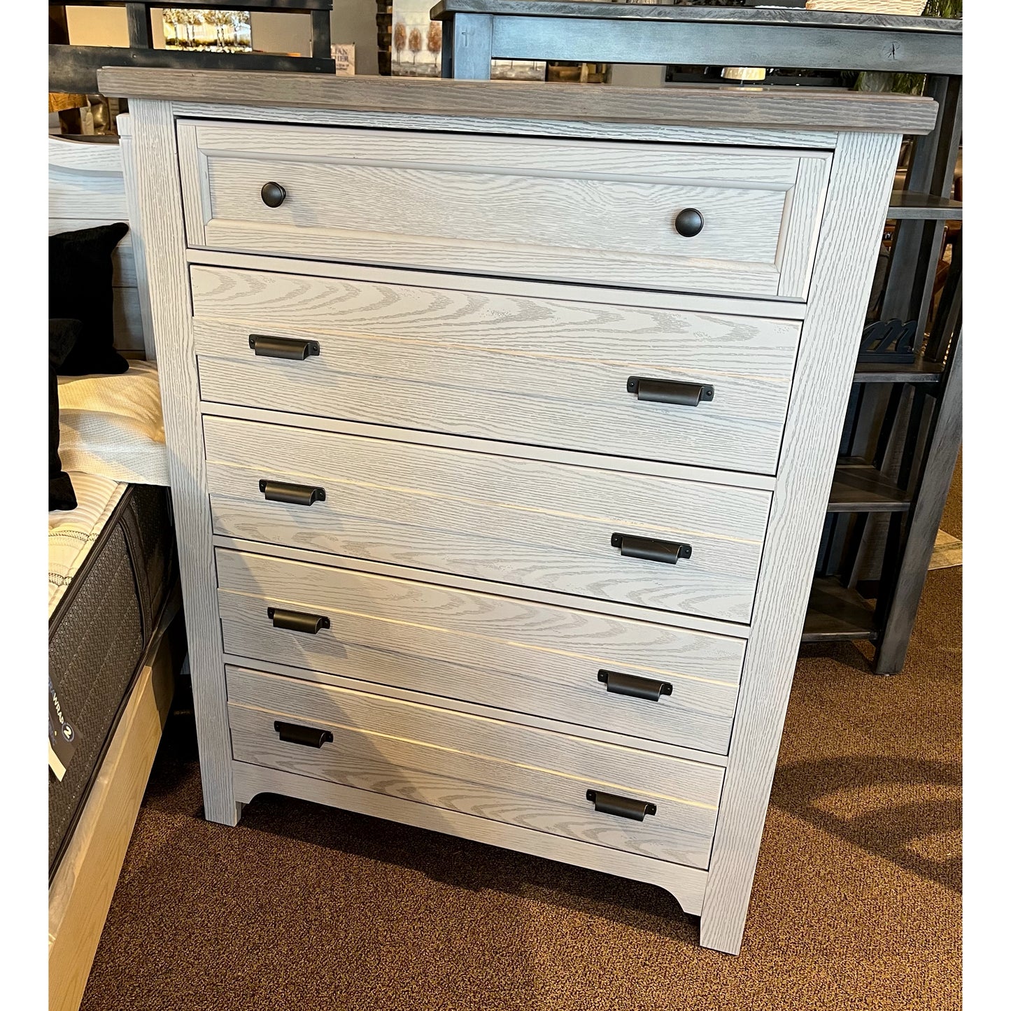 Bungalow Collection Chest