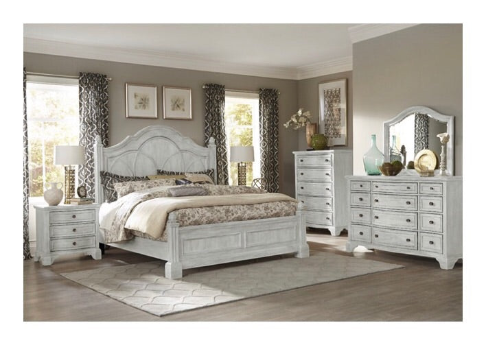 Antique White Queen Bed