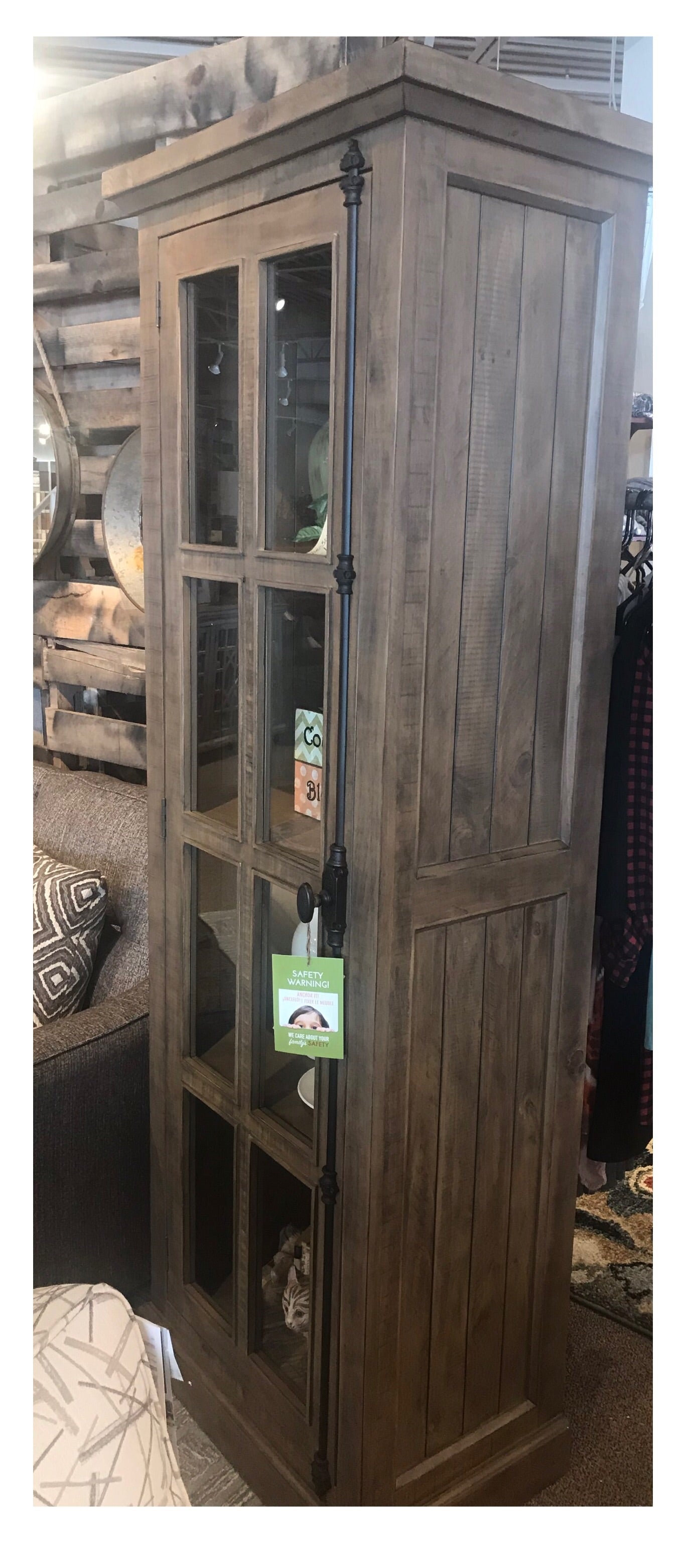 Display cabinet