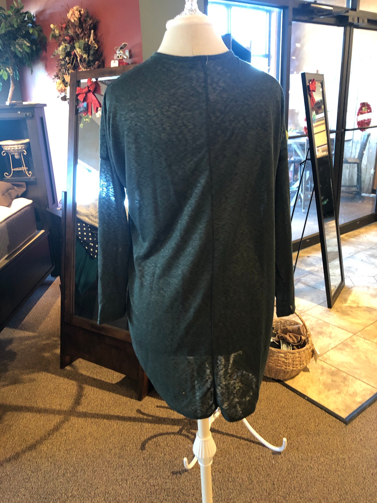 Green scoop neck long sleeve