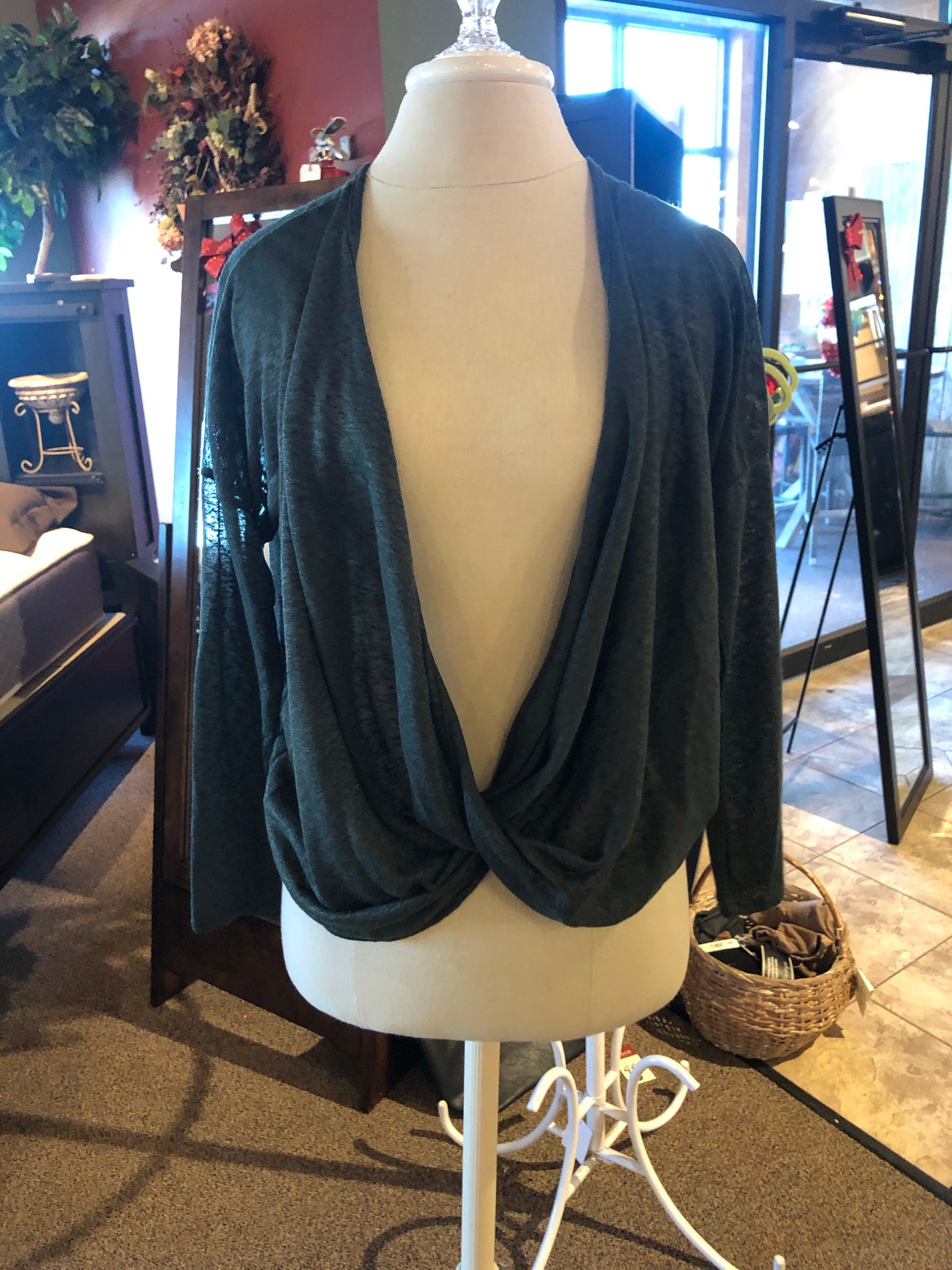 Green scoop neck long sleeve