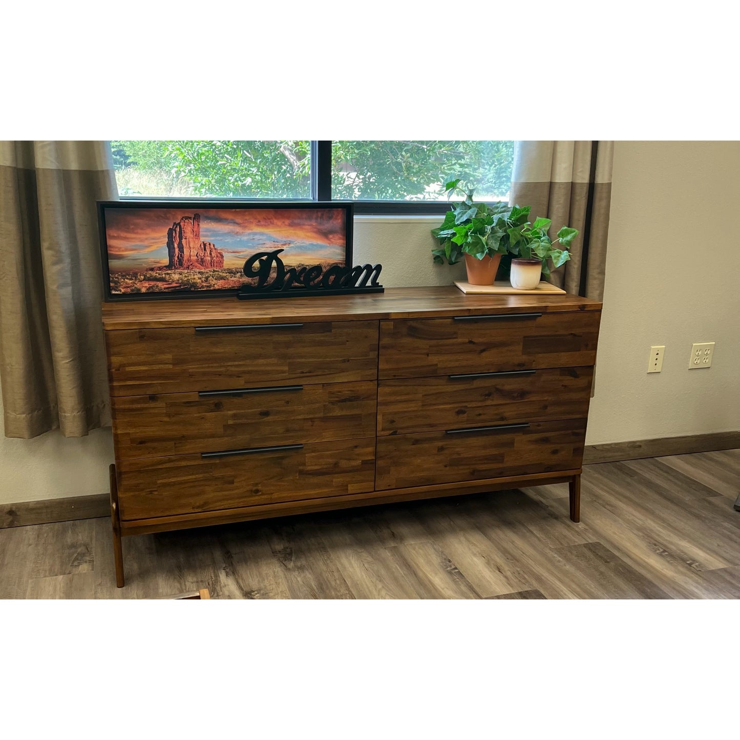 Remix Dresser