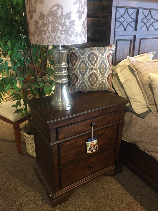 Trisha Yearwood Nightstand